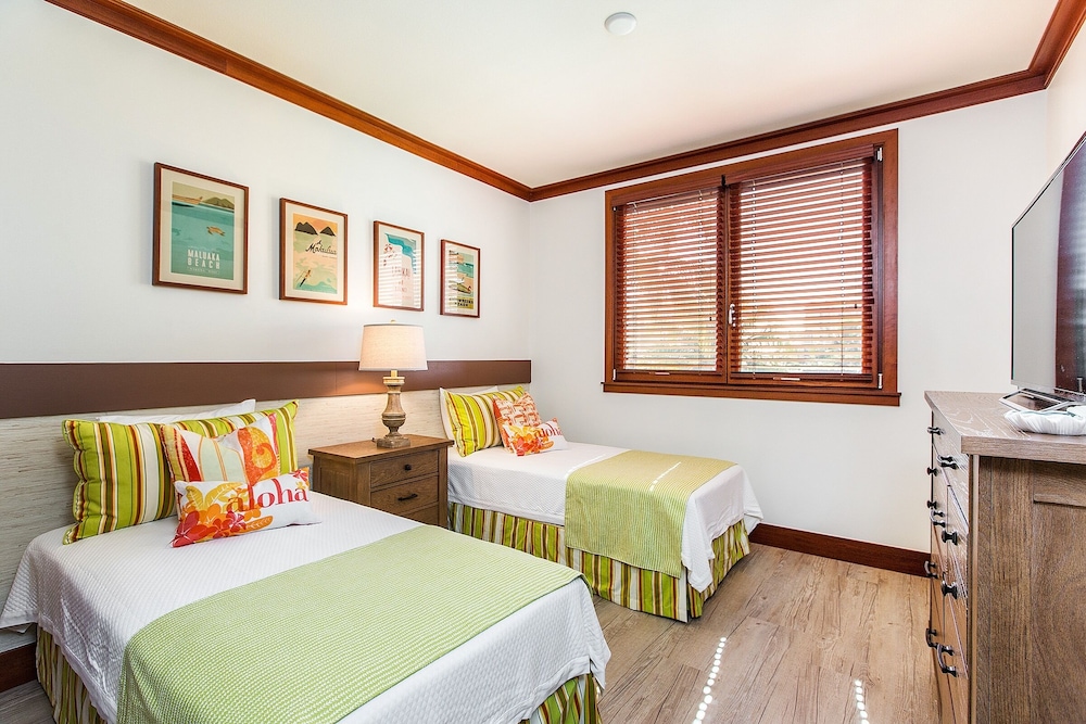 Condo, Multiple Beds, Balcony, Pool View photo 1