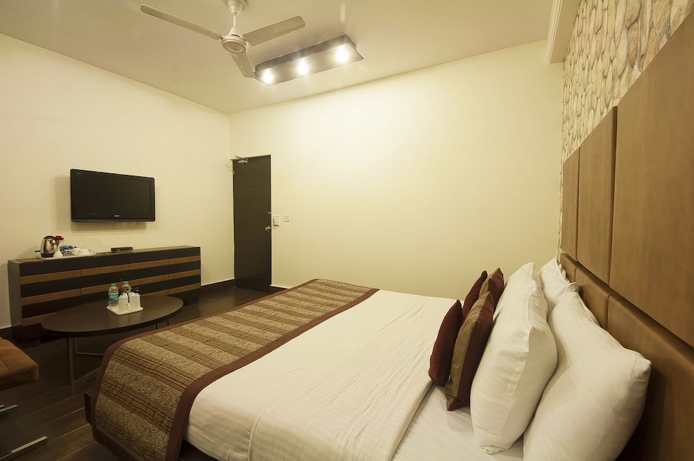 Premium Room - Photo 6