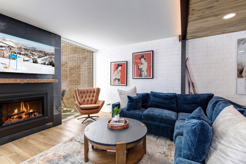 Condo, 3 Bedrooms
