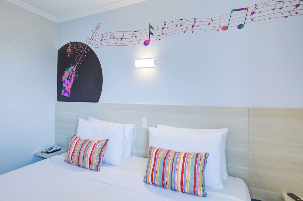 Standard Double Room - Photo 11