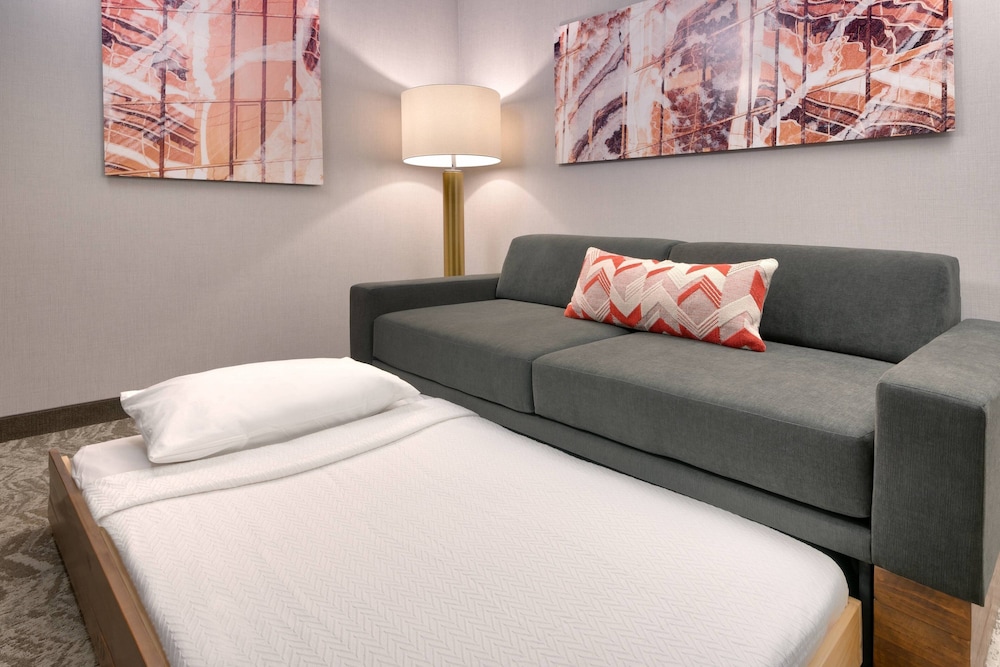 Suite, Multiple Beds - Photo 4