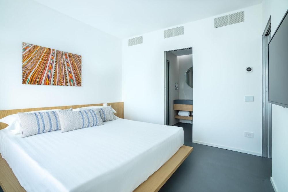 Spa Suite With Balcony