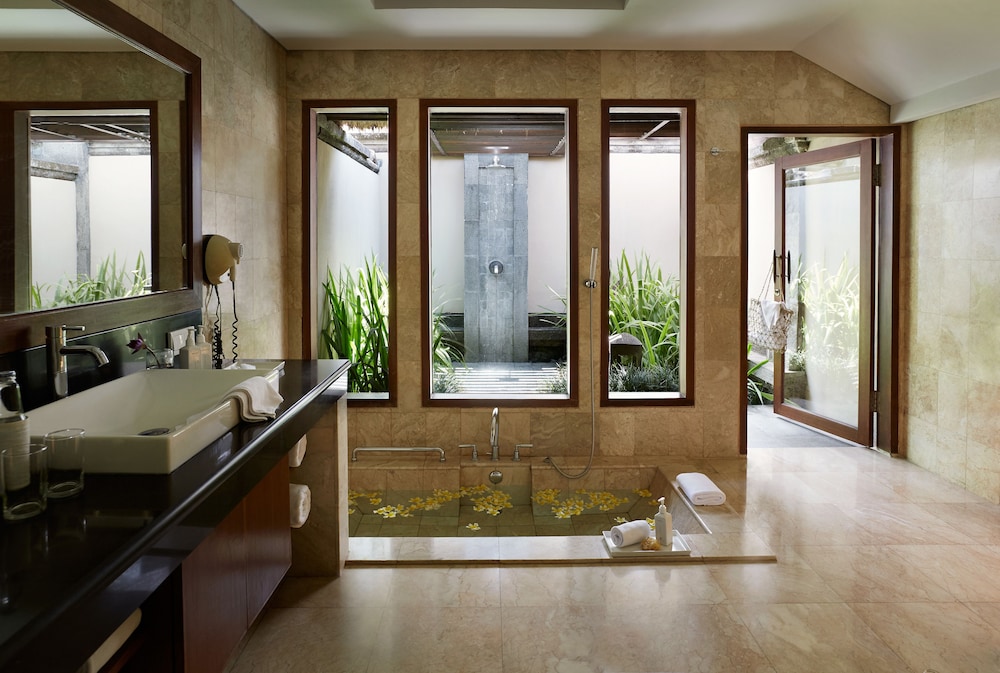 Garden Villa, Private Pool with Special Deal - Photo 3