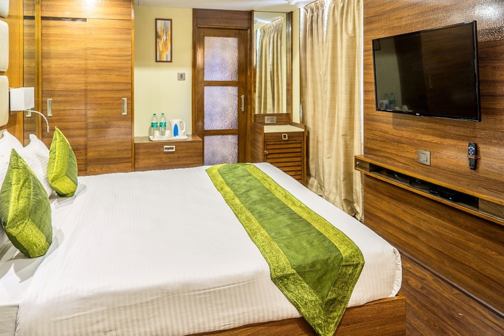 Executive Double Room, City View