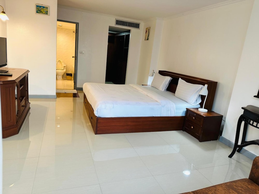Premier Apartment photo 1