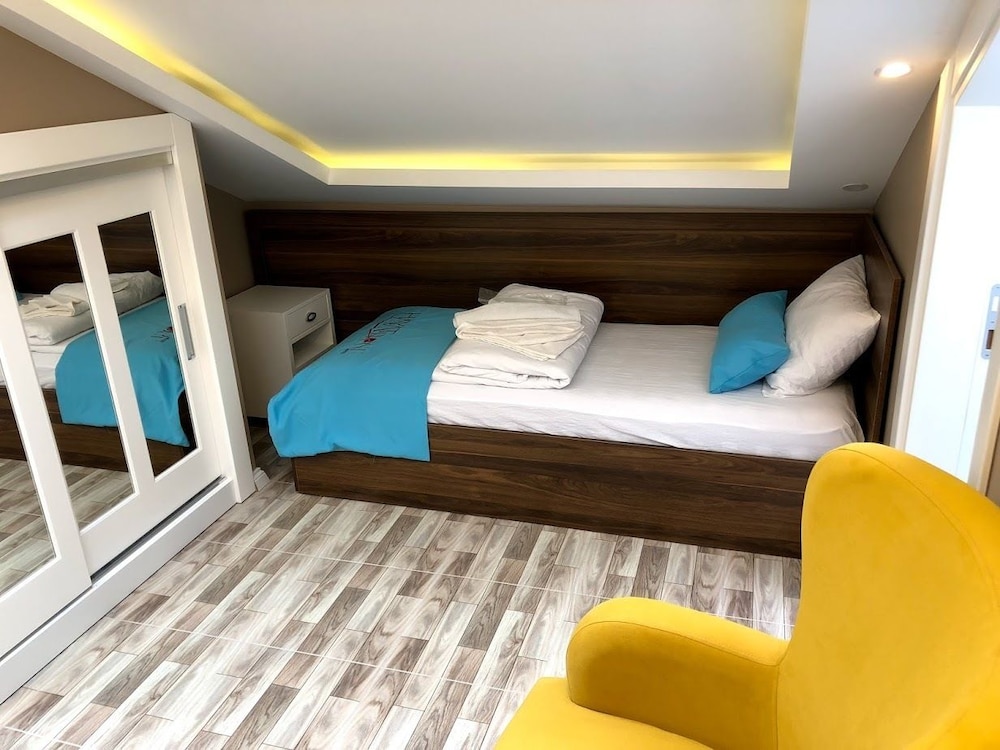 Standard Triple Room photo 3