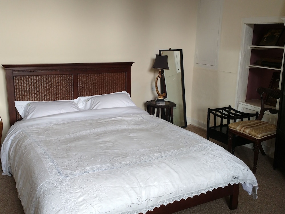 Luxury Double Room, Private Bathroom, Pool View (lake view room)