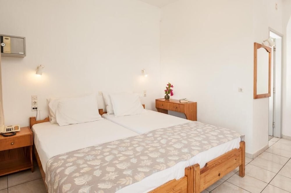 Basic Triple Room (For 3) photo 1