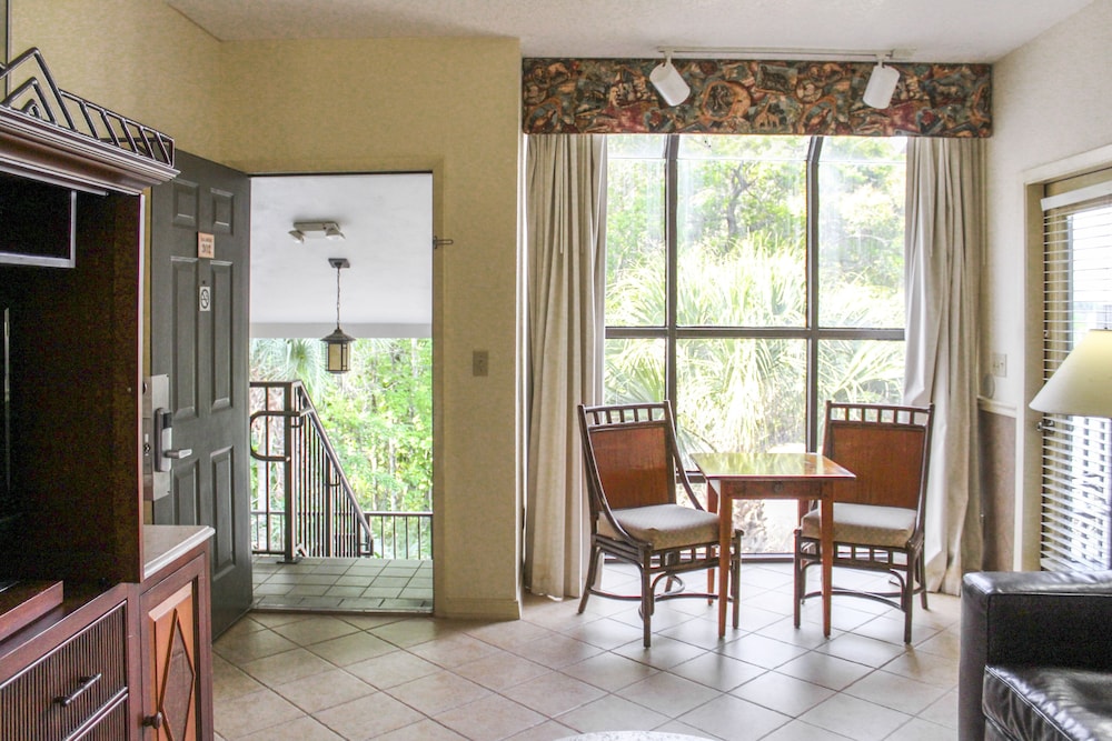 Condo, 2 Bedrooms, Kitchen