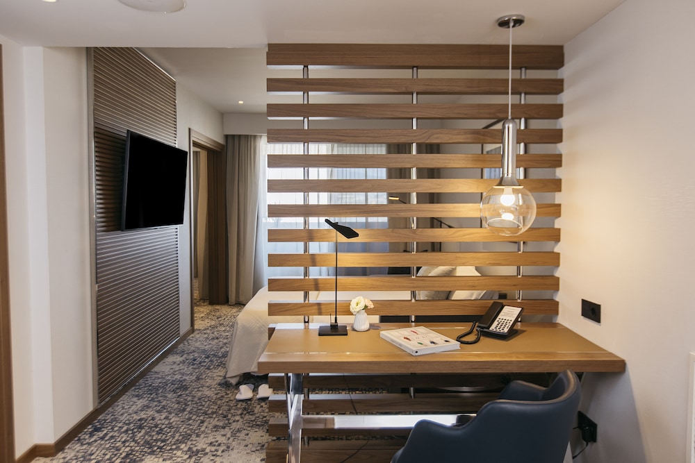 Suite, 1 Bedroom, Accessible, Balcony (Balcony) photo 2