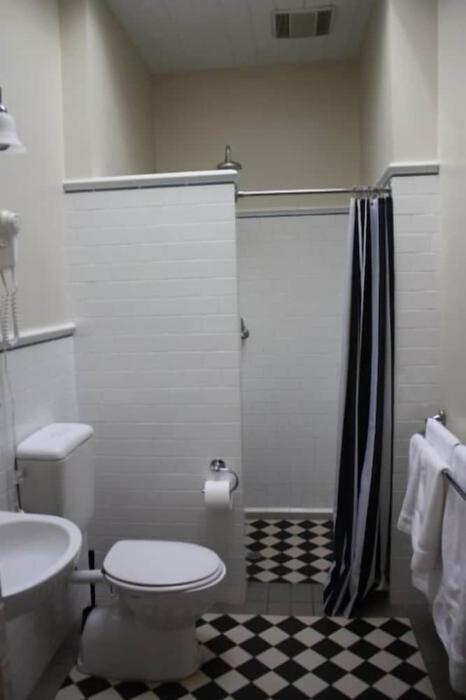Standard Room, Non Smoking (Coachmans Quarters) photo 2