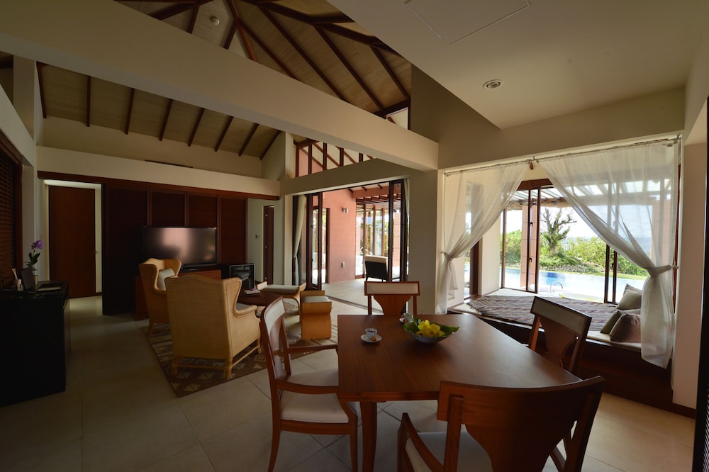Suite Villa (1 Bedroom, Non Smoking) photo 2