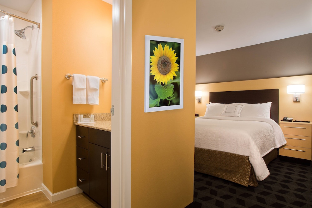 Suite, 2 Bedrooms (Mobility Accessible, Tub) photo 1