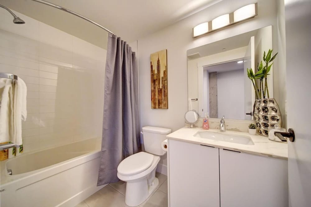 Ocean Bay New Luxury Condo Slps-5 w Prk Coffee AC, Kuva 30