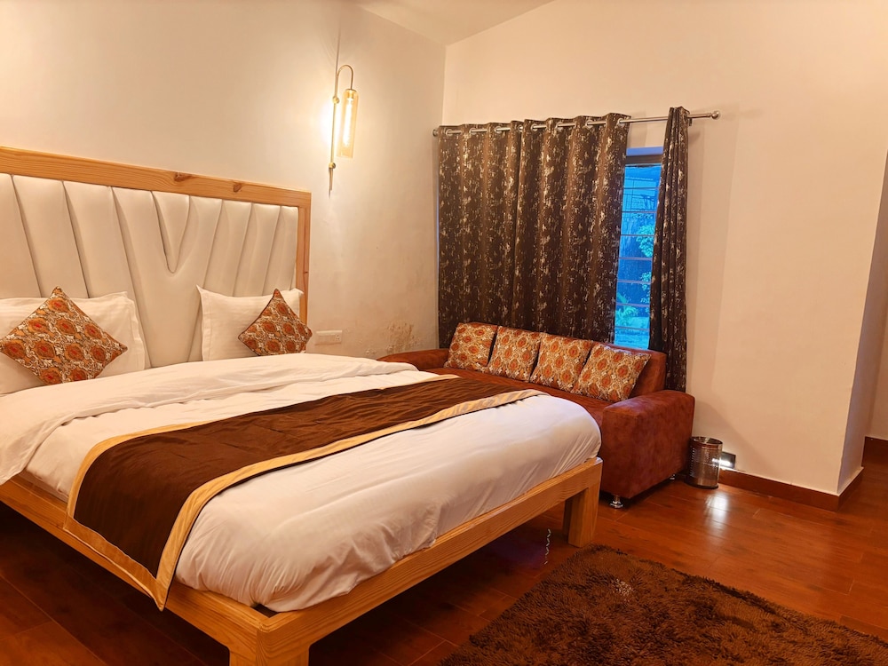 Superior Room, Garden View
