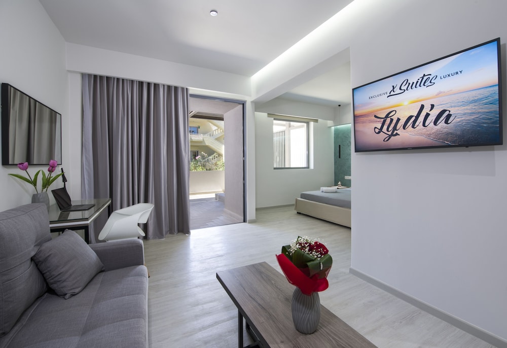 Deluxe Suite, Non Smoking, City View