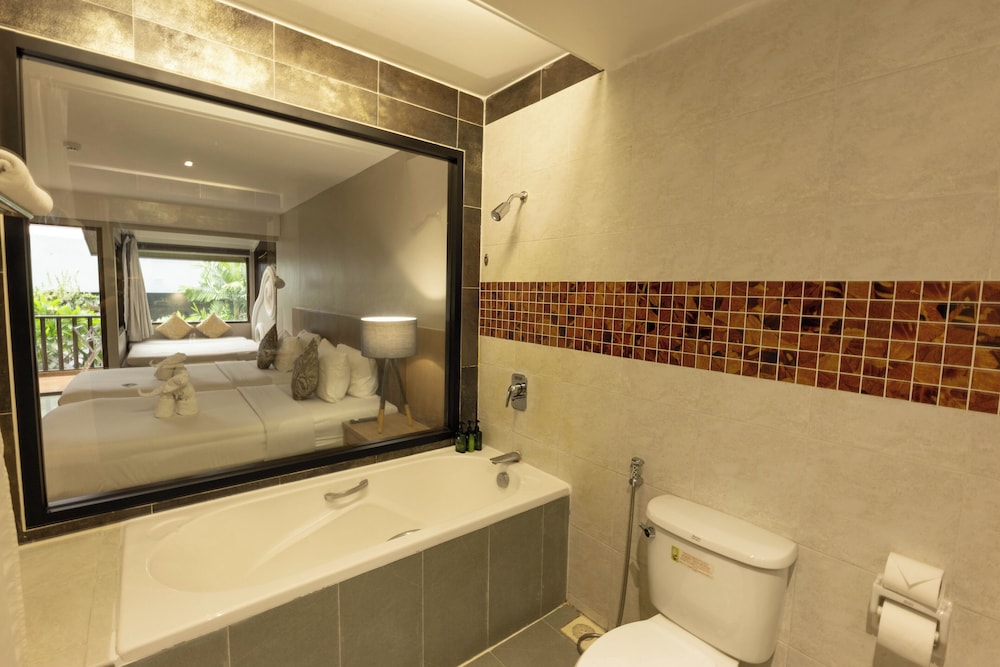 Deluxe Room - Photo 8
