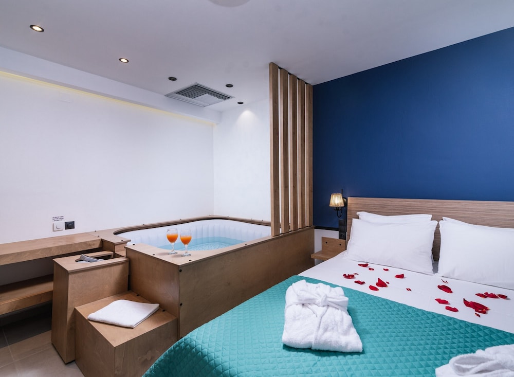 Deluxe Studio Suite
