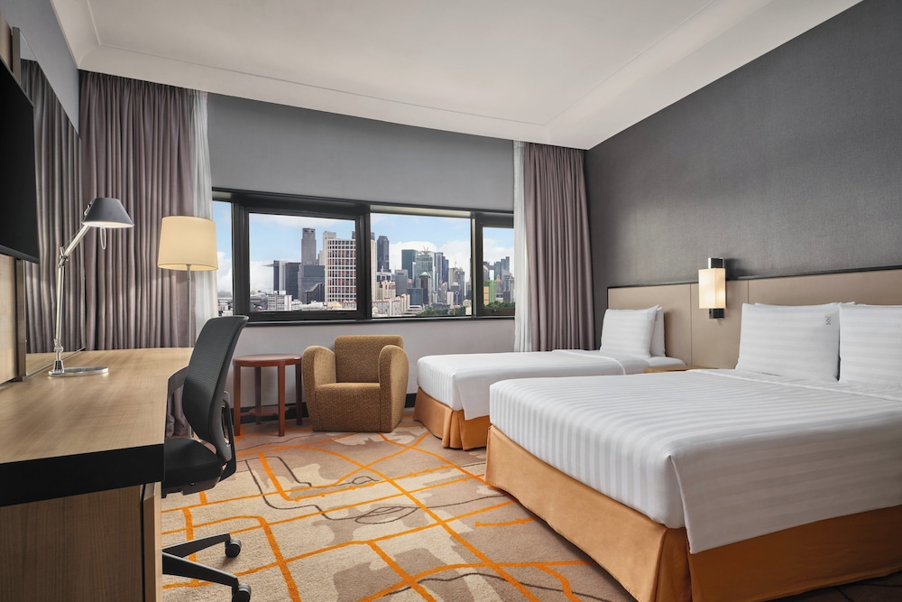 Standard Room, 1 Queen Bed, City View