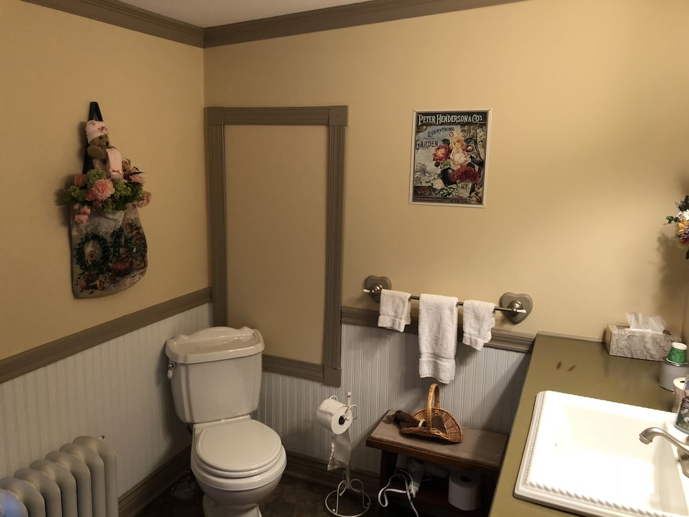 Standard Quadruple Room, Ensuite (Garden Suite) photo 3