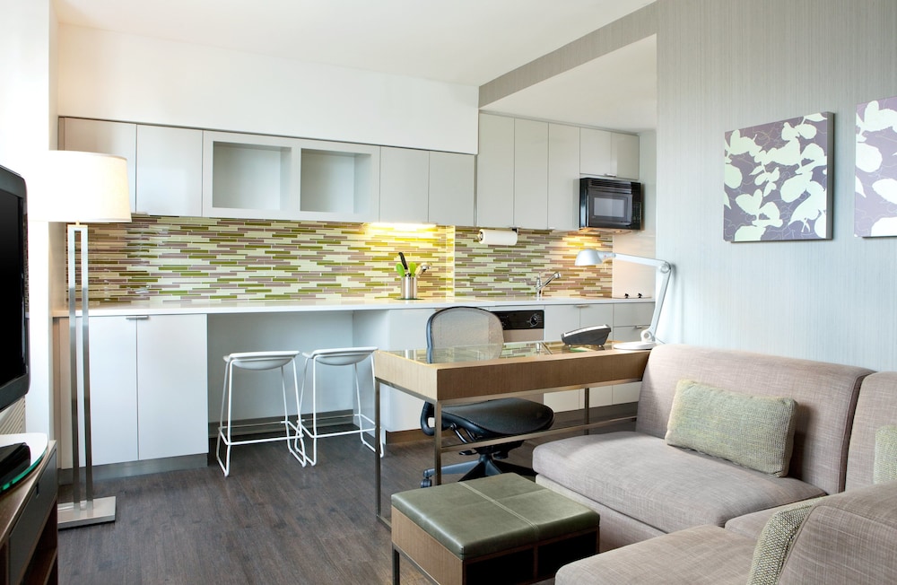 Suite, 1 Bedroom, City View photo 2
