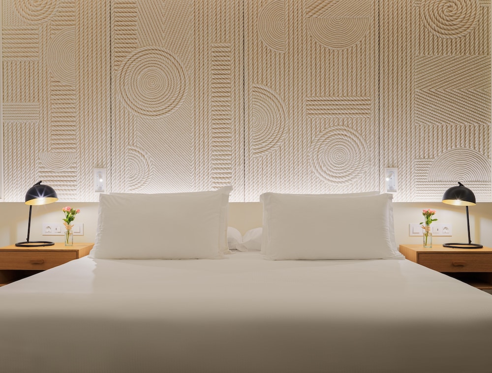 Classic Essential Room (1 adult)