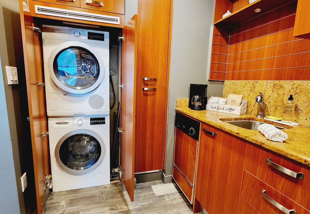 Deluxe Apartment, City View photo 3