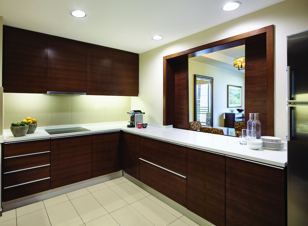 Premium Apartment, 2 Bedrooms (Burj Khalifa and Creek View)