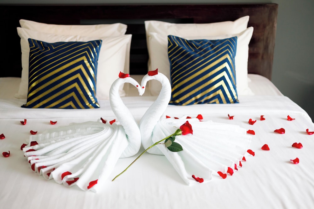 Deluxe Double Room with Balcony - Photo 3