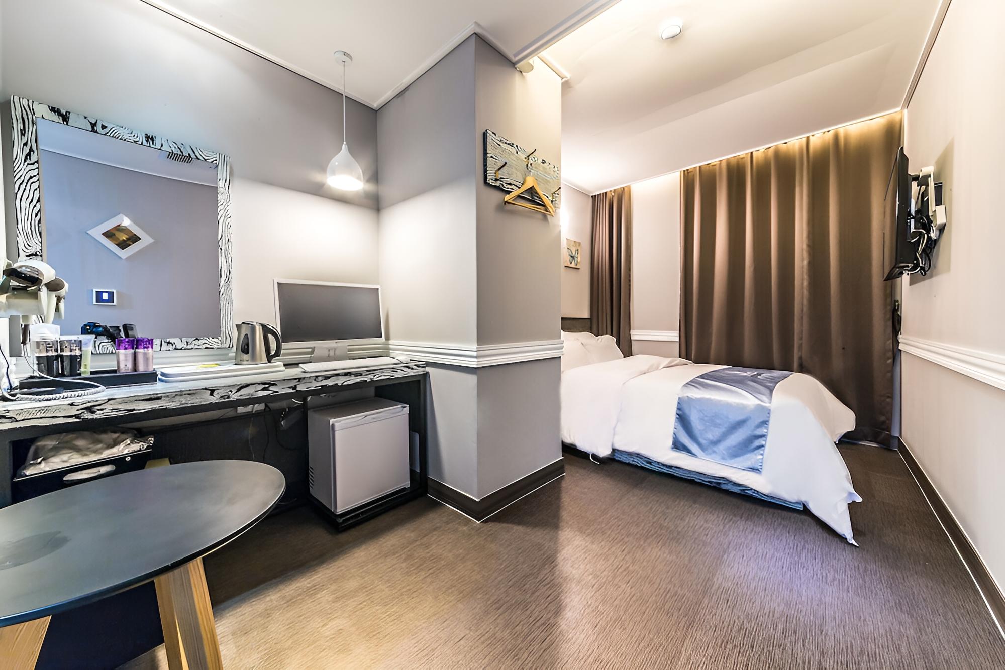 Room (Standard room) - Photo 1