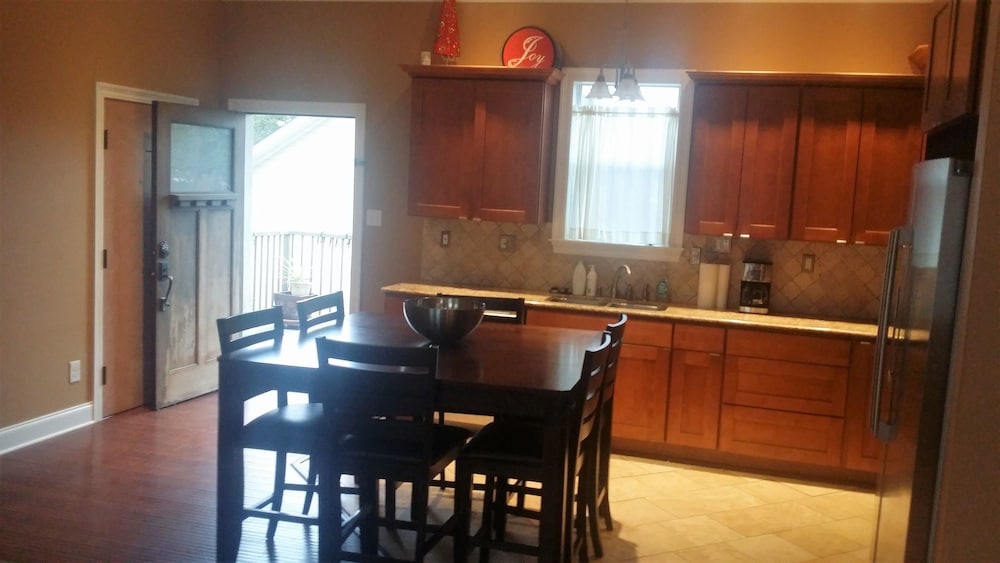 Deluxe Loft, 2 Bedrooms, 2 Bathrooms photo 3