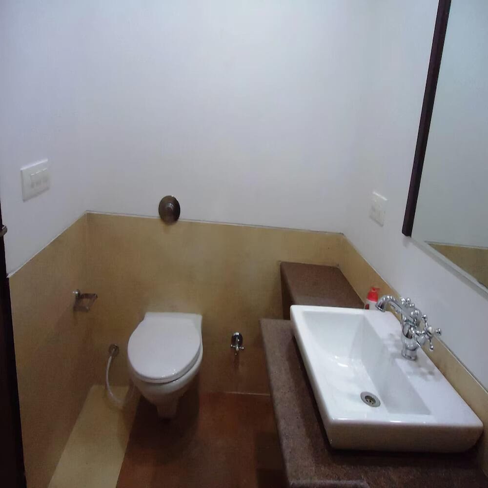 Comfort Double Room, 1 Queen Bed, Non Smoking, Pool View photo 3