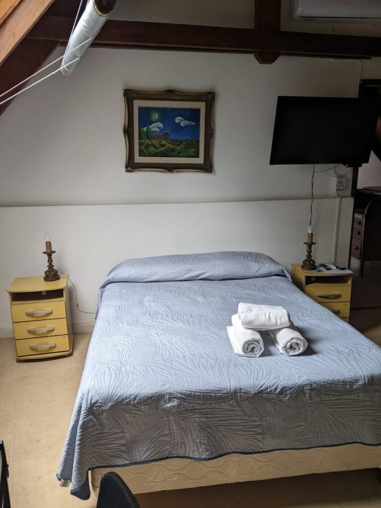 Double Room, 1 Queen Bed photo 3