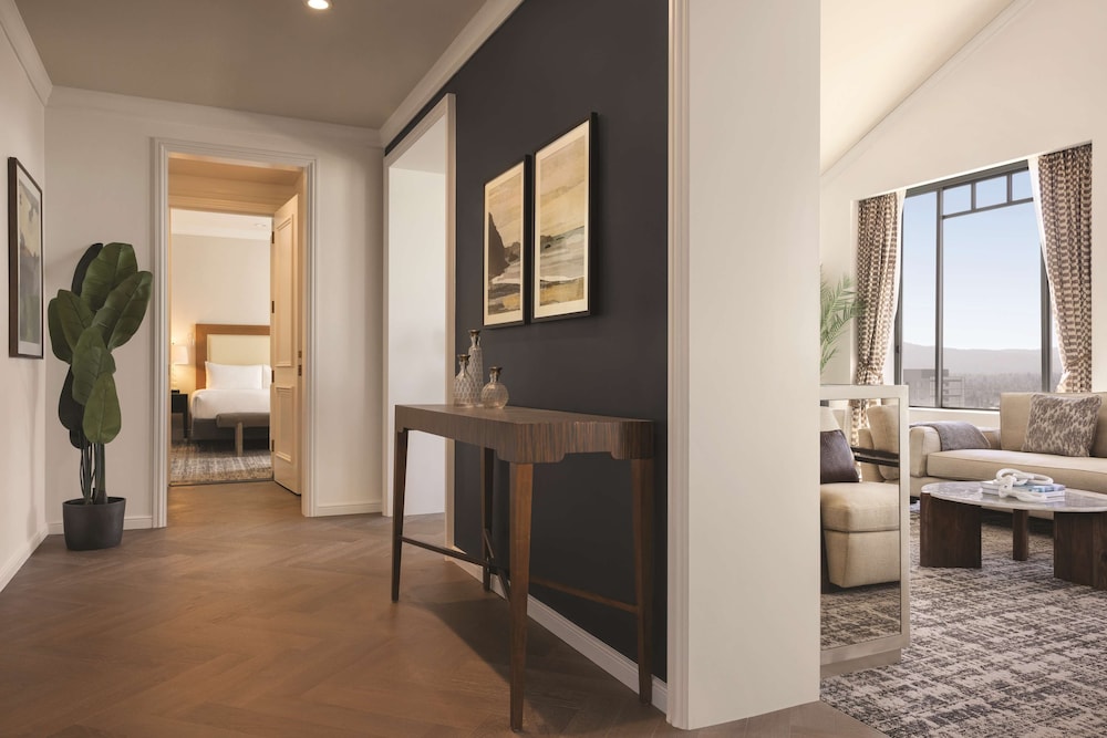 Grand Signia Suite