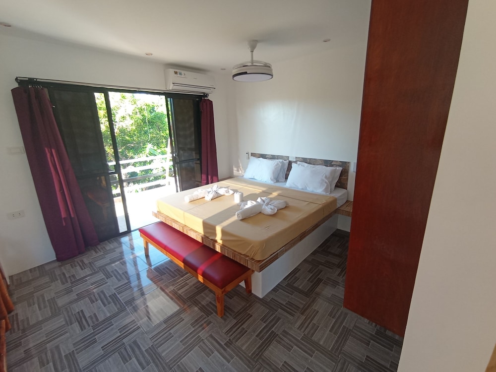 Premium Double Bed Room - Photo 3