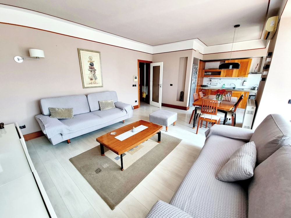 Apartment, 2 Bedrooms, Smoking, Balcony