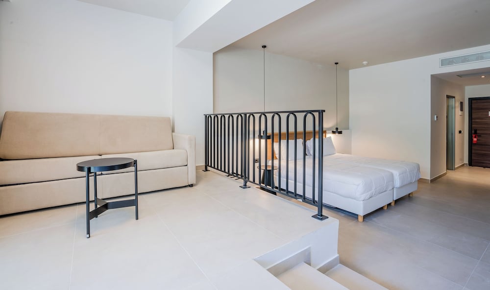 Premium Family Room with Garden View - Photo 6