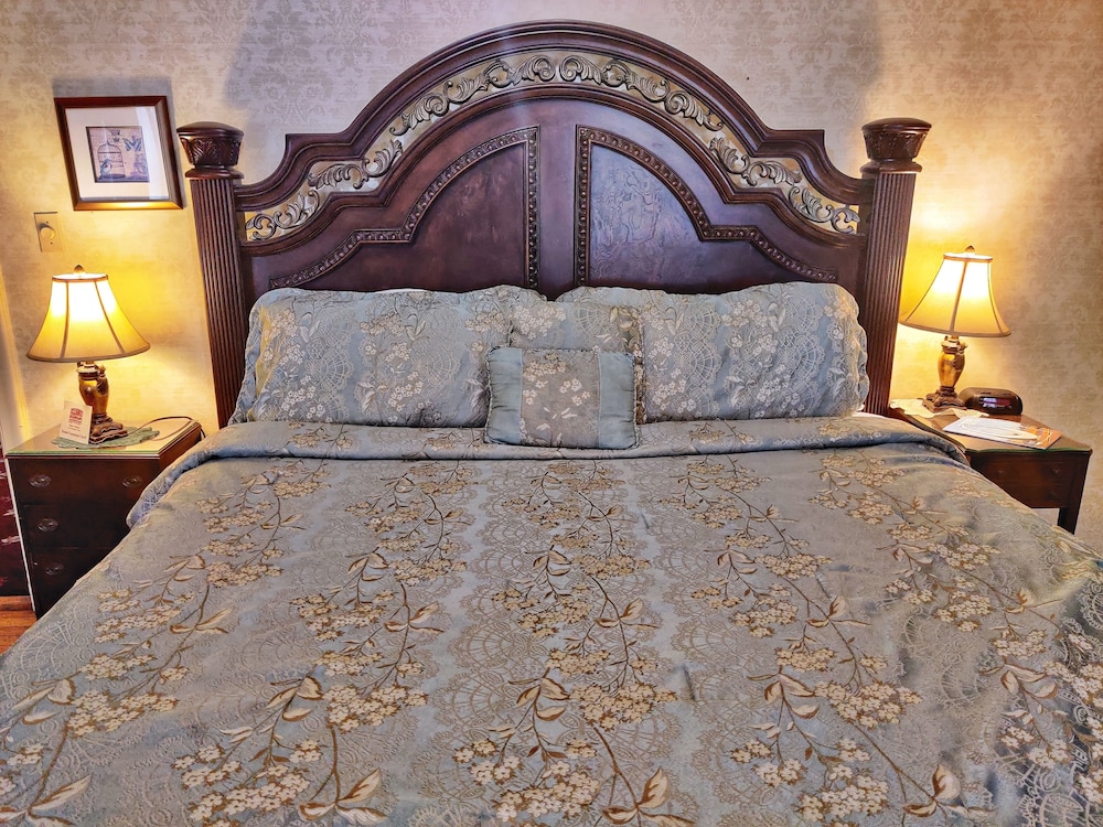 Premier Room, 1 King Bed - Photo 24