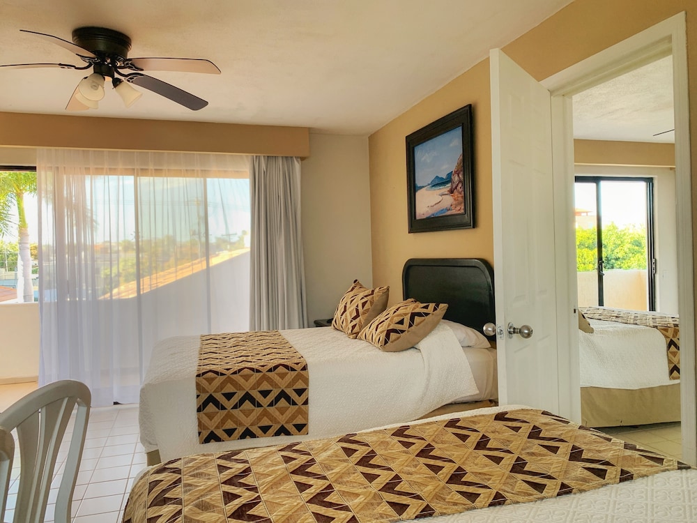 Family Room, 2 Bedrooms, Pool View - Photo 1