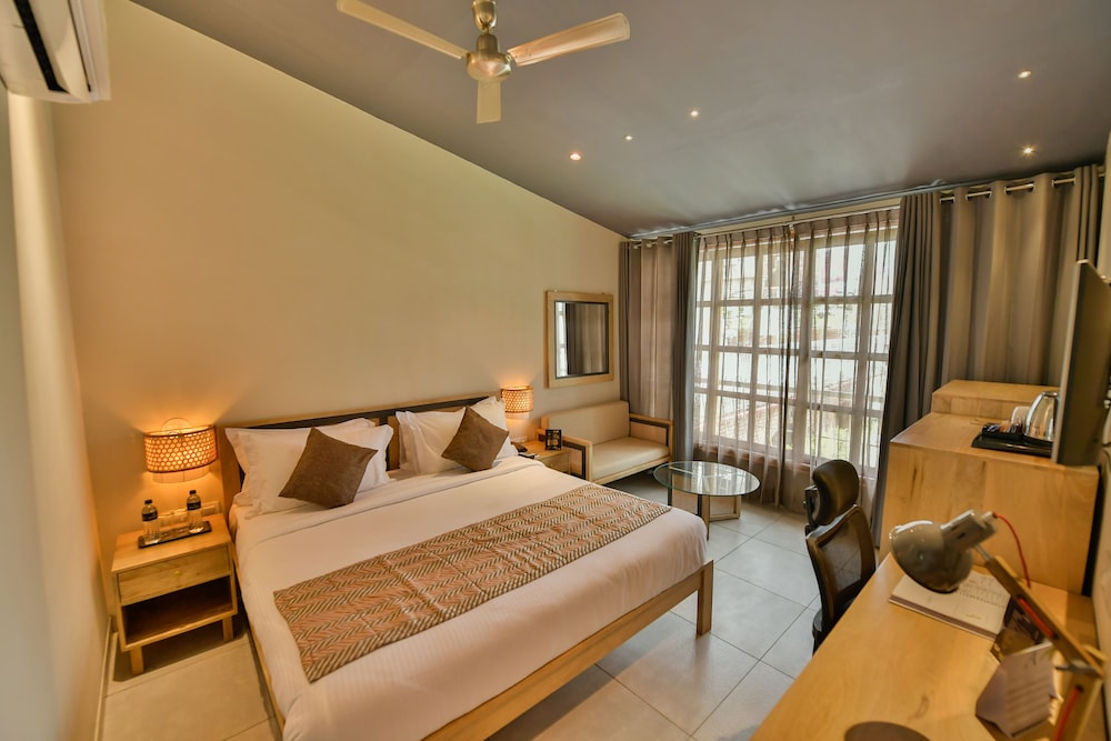 Deluxe Room, Balcony