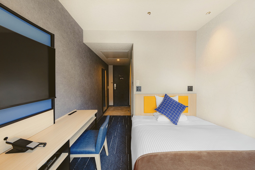 Renewal Standard Double Room, Non Smoking (No housekeeping) photo 1