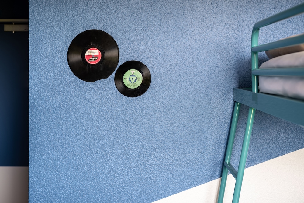 Room, Multiple Beds (Pop) - Photo 2