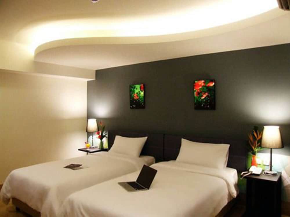 Deluxe Twin Room photo 2