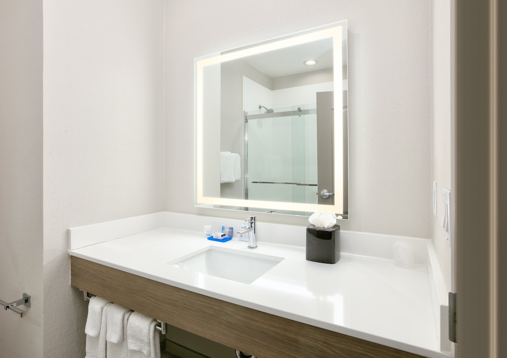 Suite, 2 Queen Beds (Additional Living Area) - Photo 4