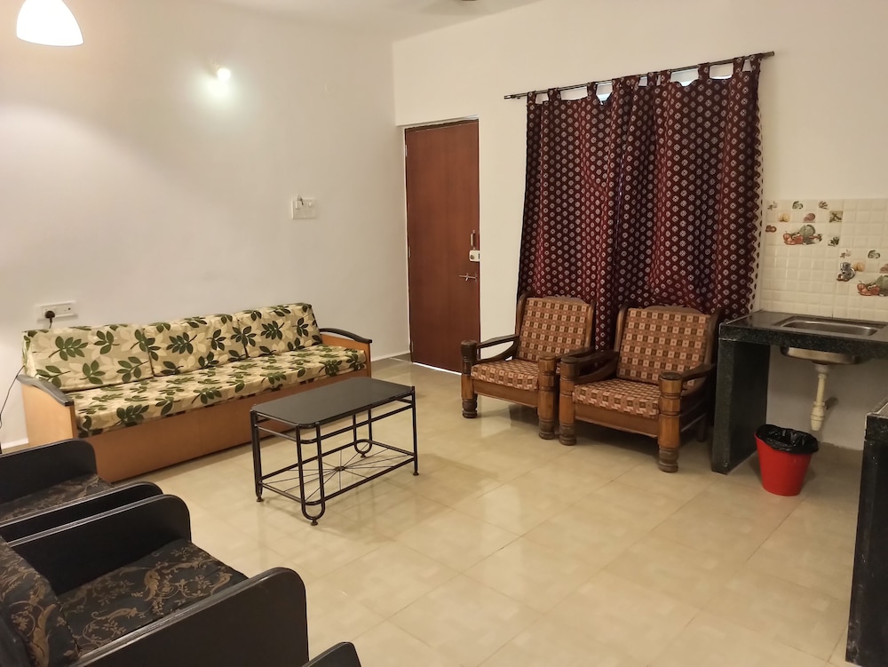 Family Quadruple Room, 1 Bedroom, Non Smoking, Garden View photo 3