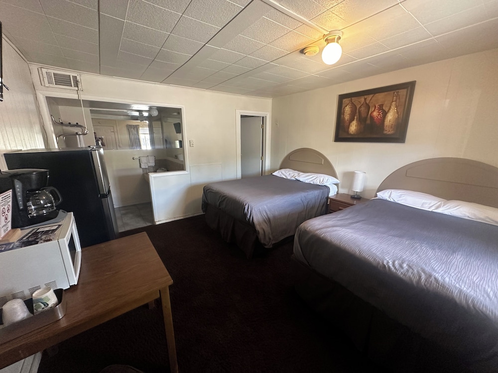 Standard Room, 2 Double Beds photo 2