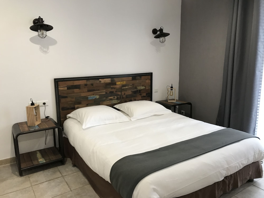 Superior Double Room - Photo 3