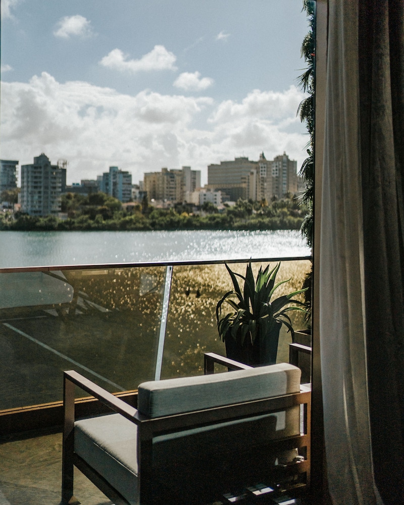 Panorama Suite Beyond Balcony photo 3