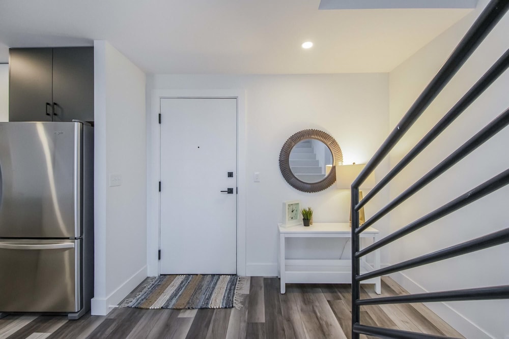 Luxurious 3 Bedroom Brand NEW Town House, 사진 23