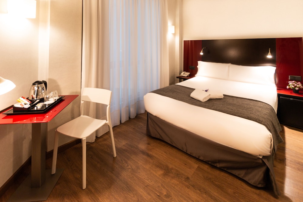 Basic Double Room Single Use photo 3